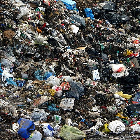 Fabricile de ciment din România pot avea rol depoluator prin co-procesarea deşeurilor
