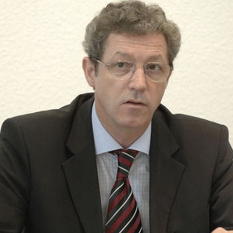 Streinu Cercel a demisionat din funcţia de secretar de stat, după critici aduse gestionării gripei noi