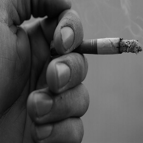 Consumul de alcool şi tutun, influenţat de mersul la biserică