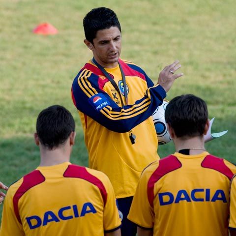 Răzvan Lucescu va pedepsi actele de indisciplină de la naţională