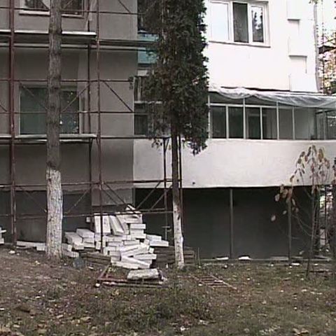 Păcăleala cu reabilitarea: zeci de familii din Cluj au plătit rebilitarea termică a blocurilor, dar nu s-au ales cu nimic