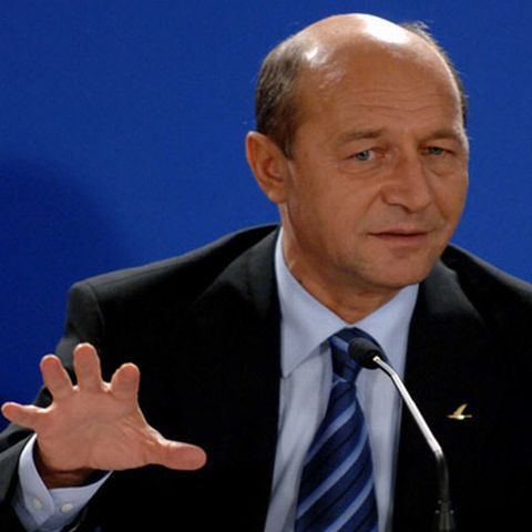 Traian Băsescu susţine că sistemul medical românesc este pregătit să trateze toate cazurile de AH1N1