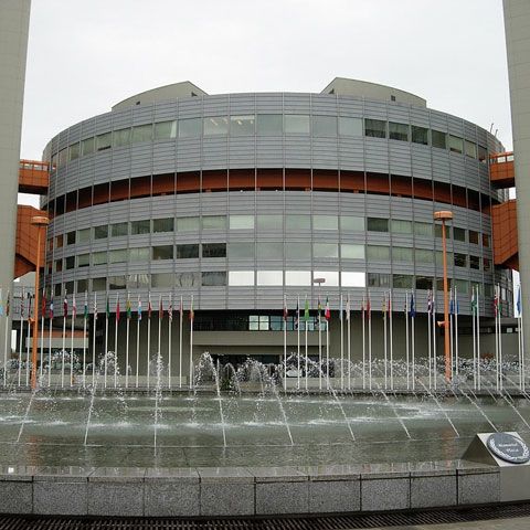 ONU va evacua temporar personalul neesenţial din Afganistan
