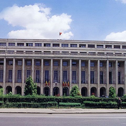 Liviu Negoiţă porneşte cu stângul: PNL, PSD şi UDMR nu au participat la întâlnirea cu premierul desemnat