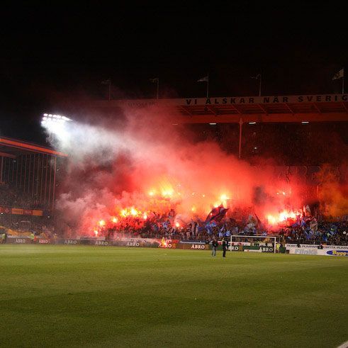 VIDEO / Accidentarea unui jucător a determinat accidentarea unui fan!