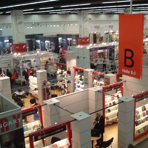 Catalogul "Romania - Land of Culture", care a costat 30.000 de euro, plin de traduceri aberante şi erori