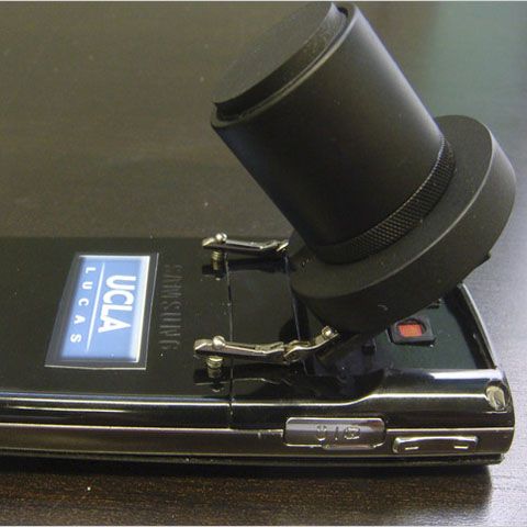 Telefonul mobil poate fi folosit ca microscop. VEZI VIDEO