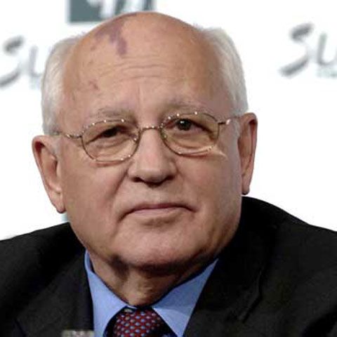 Gorbaciov crede că SUA trebuie să-şi retragă trupele din Afganistan