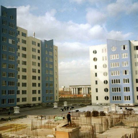Chiriaşii ANL din Negreşti-Vaslui, obligaţi să plătească chiria în avans pe 10 luni