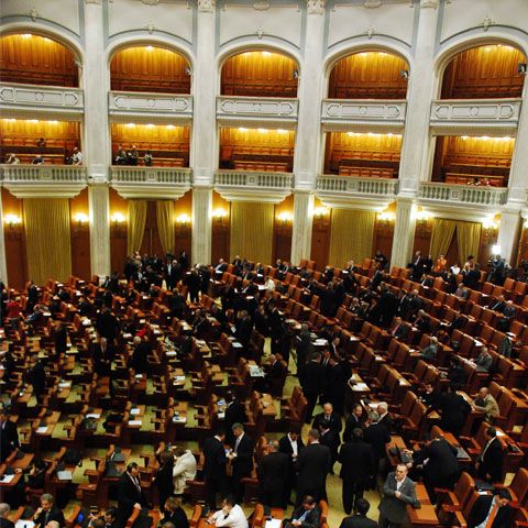 Membrii Comisiei de Apărare s-au certat pe raportul în cazul Băbeni, la audierea lui Purcărea