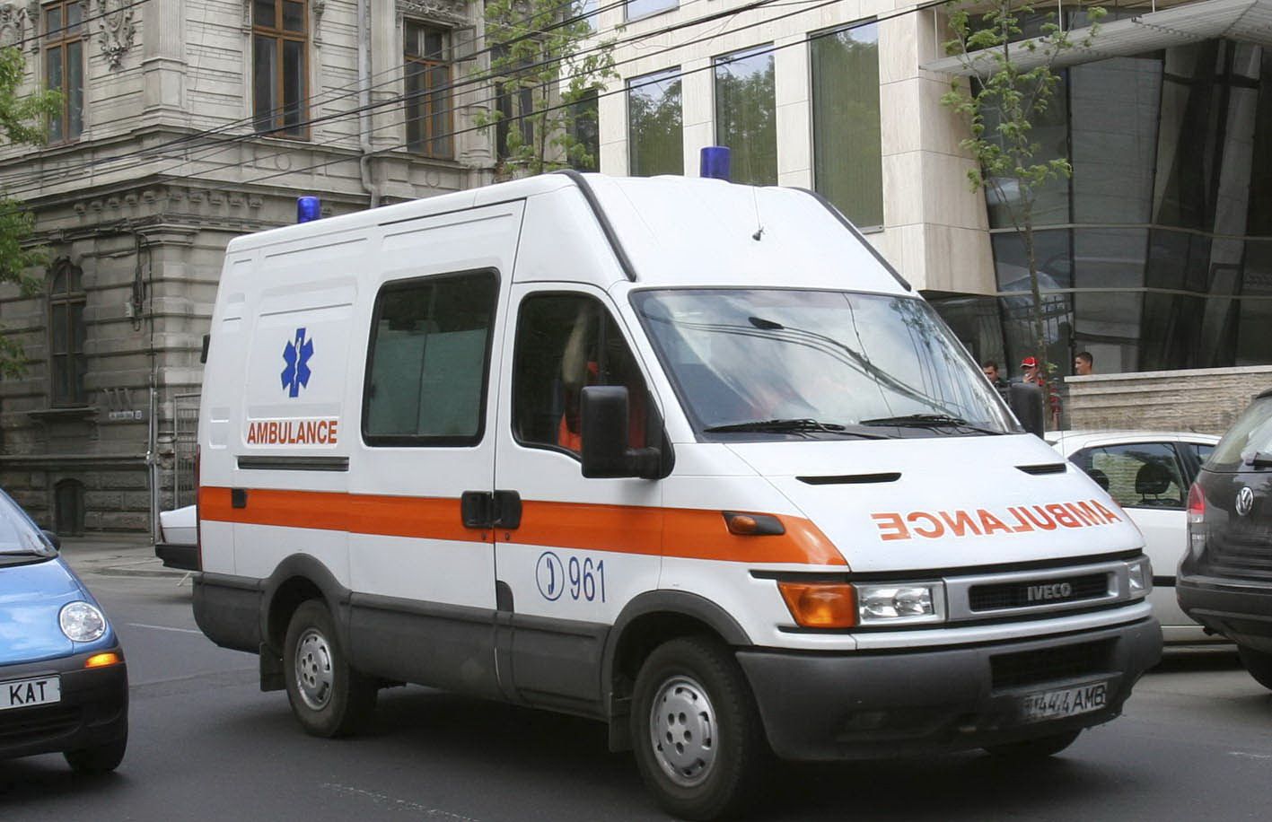 Un bărbat a murit, iar un altul a fost rănit după ce un lift s-a prăbuşit pe o platformă industrială