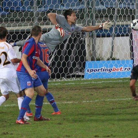Tătăruşanu: "Aştept să demonstrez că merit să fiu titular"