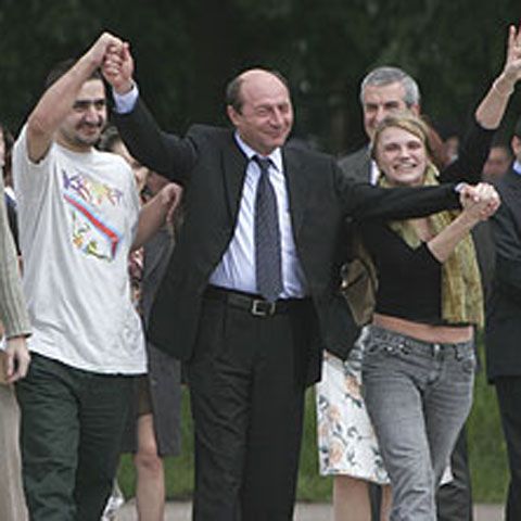 Băsescu: Hayssam a intervenit în răpirea jurnaliştilor în speranţa că i se opresc dosarele