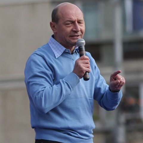Băsescu: Geoană, fără susţinerea lui Ion Iliescu, ar fi fost bătut şi de candidatul Ecologiştilor
