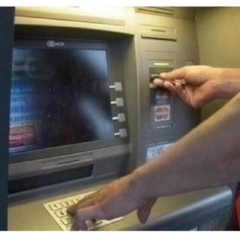 Un bancomat a fost spart în centrul Craiovei, suma dispărută fiind de aproximativ 300.000 de lei