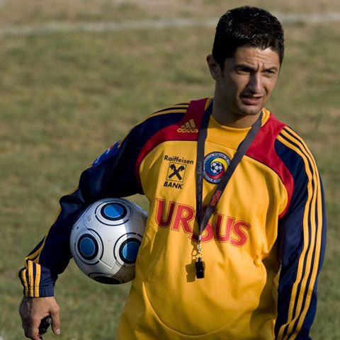 Răzvan Lucescu spune că îl interesează rezultatul meciului cu Polonia, dar şi evoluţia unor jucători