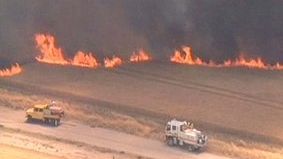 Incendiile de vegetaţie au ameninţat sute de locuinţe la nord-vest de Sydney