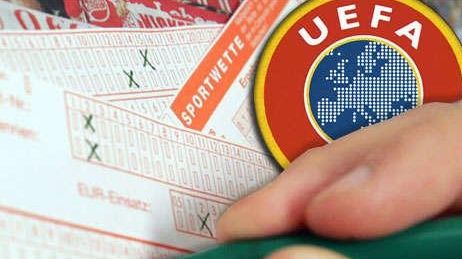 Sunday Times: Oficiali ai UEFA sunt luaţi în vizor pentru că ar fi ajutat la trucarea unor partide
