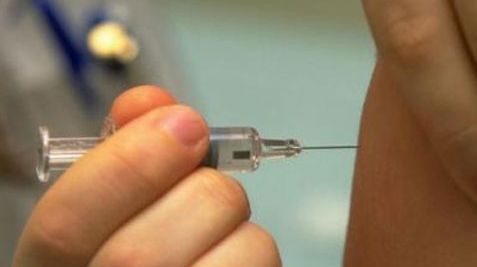 Vaccinul împotriva virusului AH1N1 a fost distribuit joi în Capitală şi Moldova