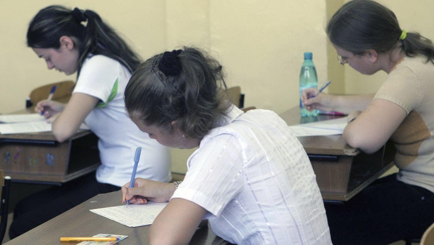 Probleme la sfârşit de an calendaristic, în şcolile din Bistriţa-Năsăud