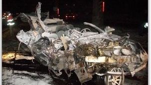 Tragedie pe DN1 în Sibiu: 3 tineri au murit pe loc după ce maşina în care erau s-a izbit violent de un cap de pod