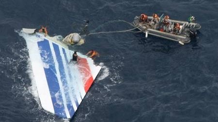 Dosarele X: Un alt avion Air France de pe ruta Rio-Paris a fost pe punctul de a se prăbuşi în Atlantic
