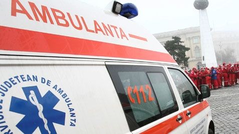 Accident grav în Sălaj: O maşină a fost proiectată într-un camion