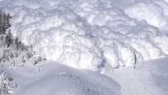 Pericol de avalanşe în Munţii Făgăraş