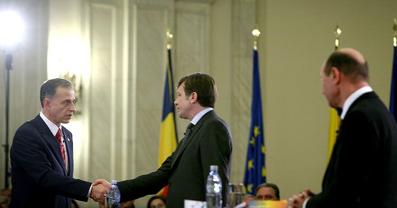 Traian Băsescu, la consultări: Doresc să avem guvern până la Crăciun