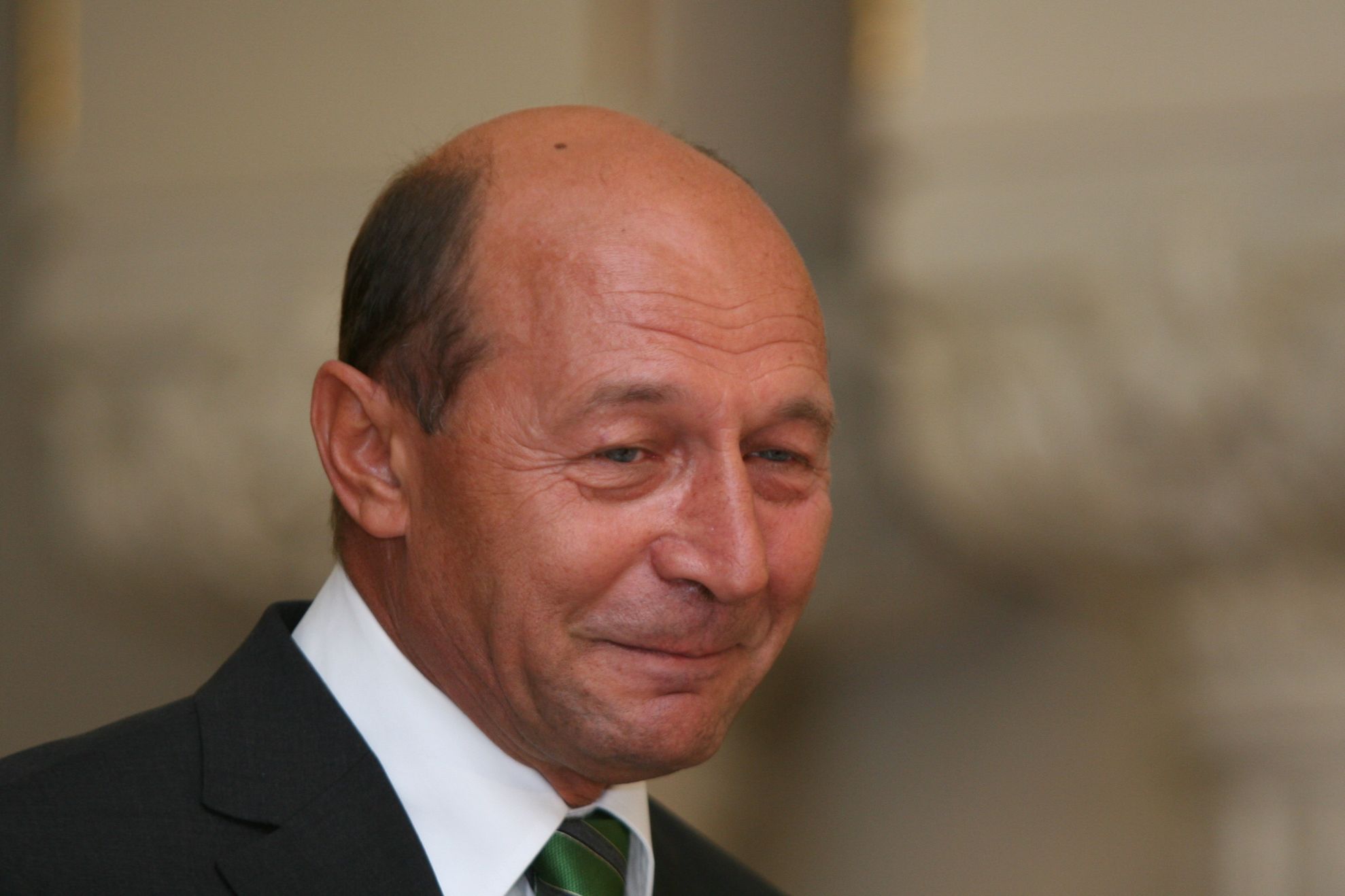 Băsescu la OTV: Elodia avea în casă o poză cu mine. Cum de nu m-aţi găsit criminalul Elodiei?
