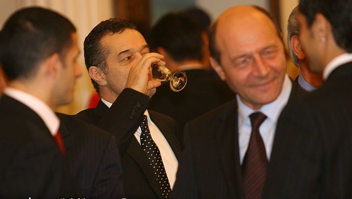 Becali a schimbat foaia: \"Gata, jos pălăria, Băsescu preşedinte\"
