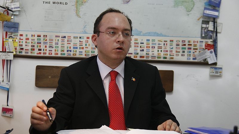 Ponta, nouă propunere pentru şefia MAE: Bogdan Aurescu. BĂSESCU a semnat decretul de numire
