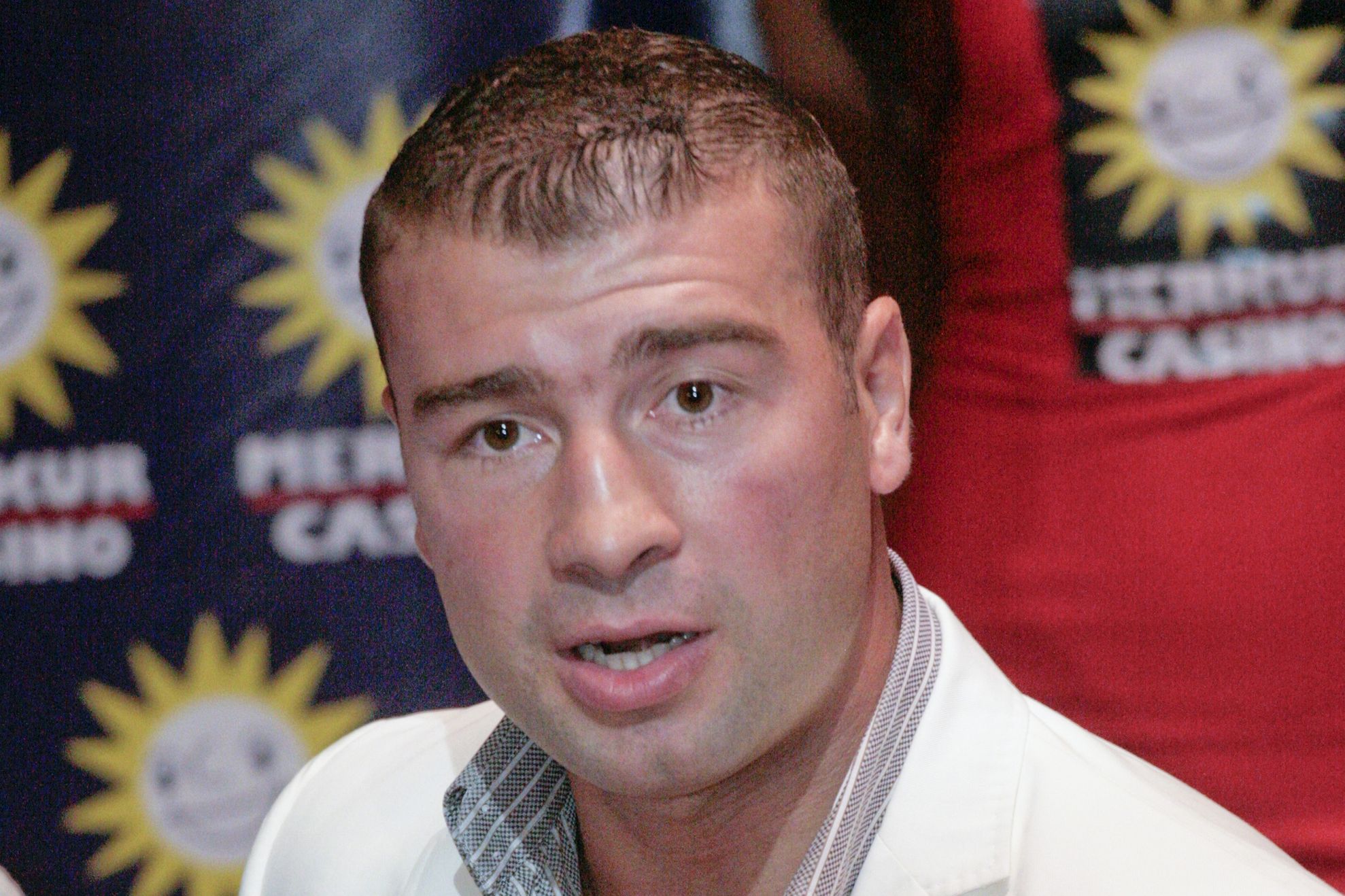 Bute: Adrian l-a avut în mână pe Pascal, păcat că nu l-a făcut KO