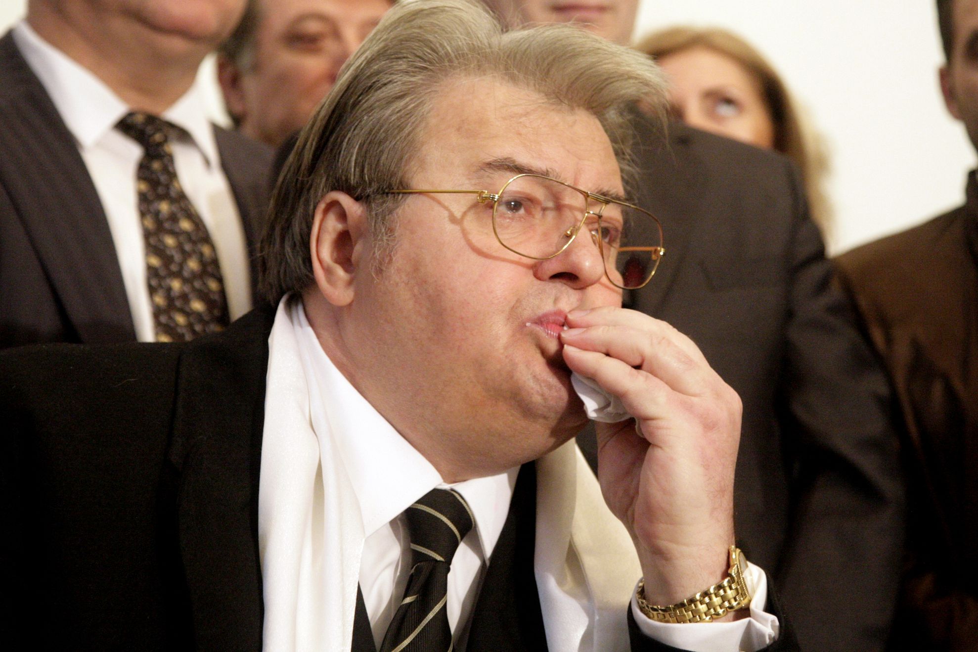 C.V. Tudor: Băsescu i-a zăngănit cătuşele la ureche lui Sorin Ovidiu Vîntu