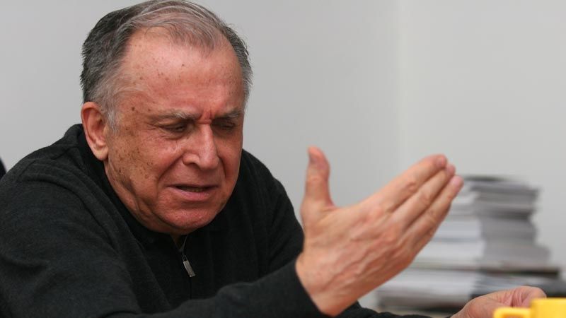 Scandal la Parlament la un simpozion organizat de Ion Iliescu pe tema Revoluţiei Române