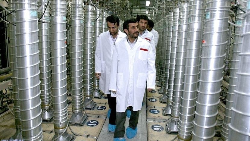 Iranul confirmă construirea a zece uzine şi critică Rusia