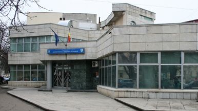 Primii bugetari din Focşani au fost trimişi în şomaj