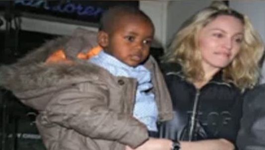 Madonna şi Guy Ritchie petrec Crăciunul împreună deşi sunt divorţaţi