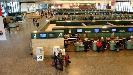 Alertă cu bombă pe aeroportul Malpensa din Milano