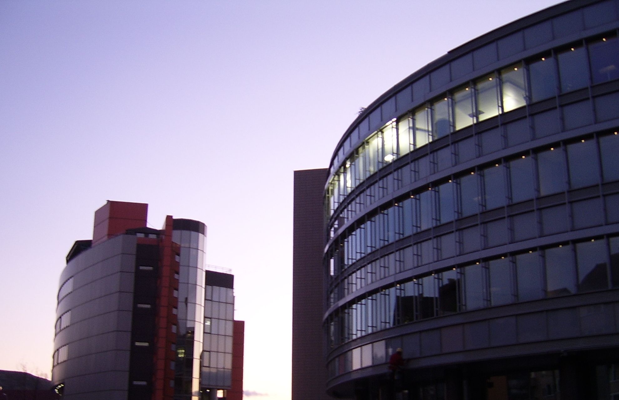 În plină criză economică, angajaţii Romgaz iau prime de 700 de lei 