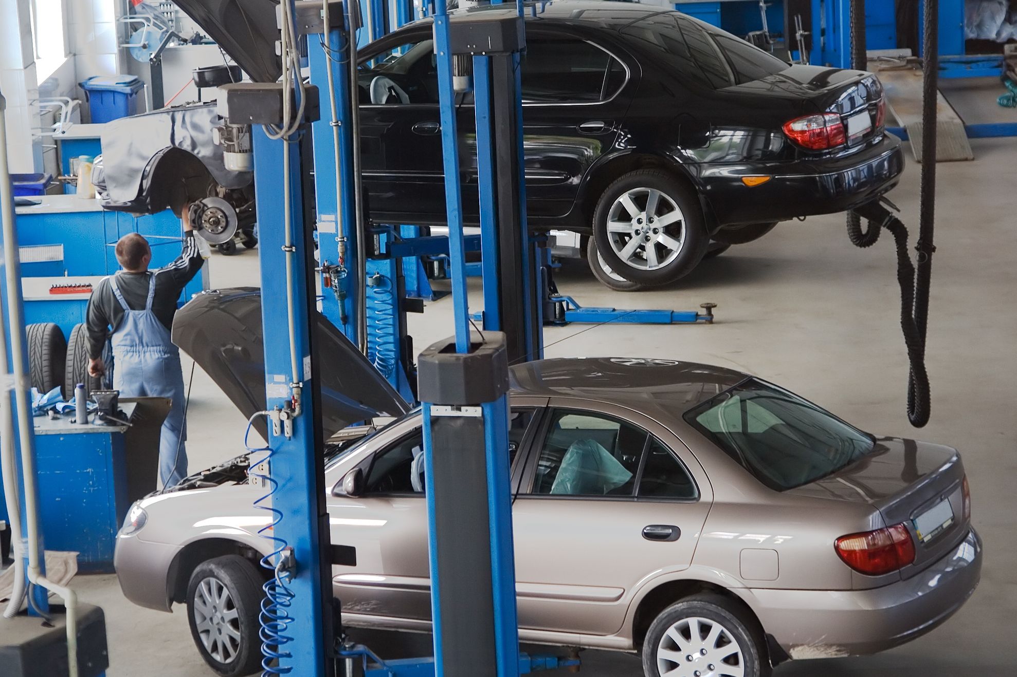 Patronii de service-uri din Bacău au profitat de pe urma Codului Galben
