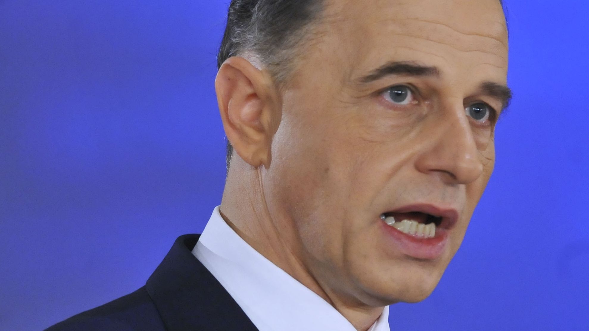 Geoană: Băsescu mai degrabă dezbină, decât uneşte şi a venit cu o campanie despre trecut