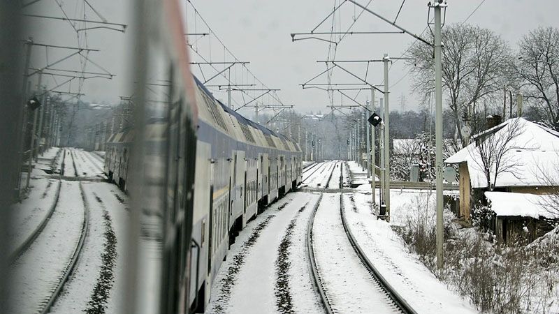 CFR Călători a anulat mai multe trenuri din cauza zăpezii