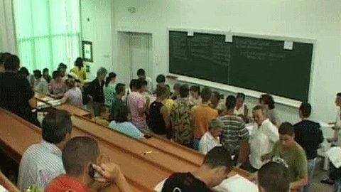 Media de vârstă din învăţământul superior românesc este de 52 de ani