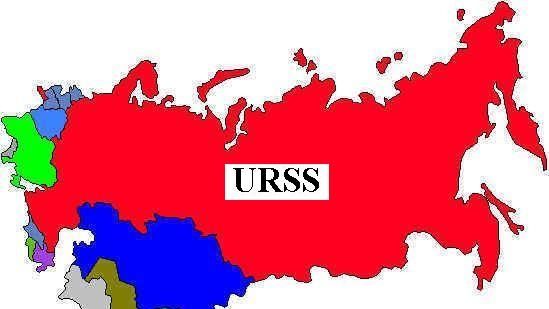 Aproape jumătate dintre cetăţenii moldoveni regretă destrămarea URSS