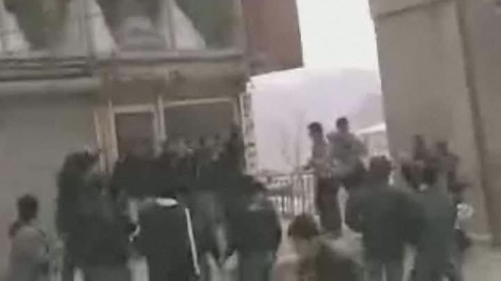 Proteste violente ale kurzilor din Turcia, după interzicerea Partidul Societăţii Democratice 