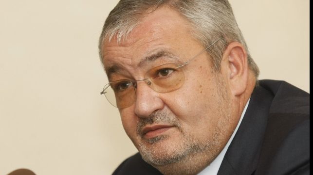 Vlădescu, după avizul din Comisii: Salariile bugetarilor vor fi îngheţate!