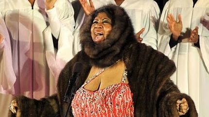 Aretha Franklin lansează un cover după melodia "Rolling in the Deep"