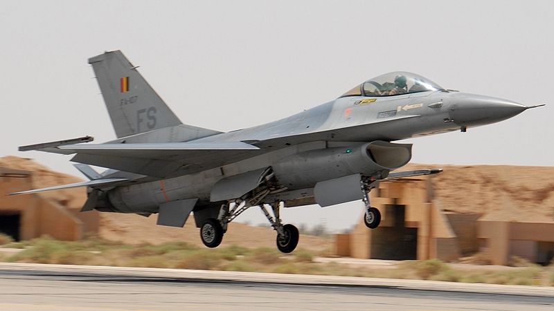 Avion F-16