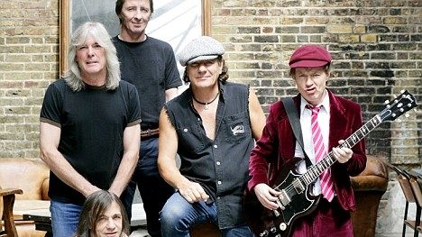 VESTE ȘOC pentru fanii trupei AC/DC